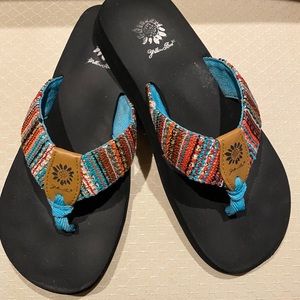 Yellow Box Flip Flops Size 8